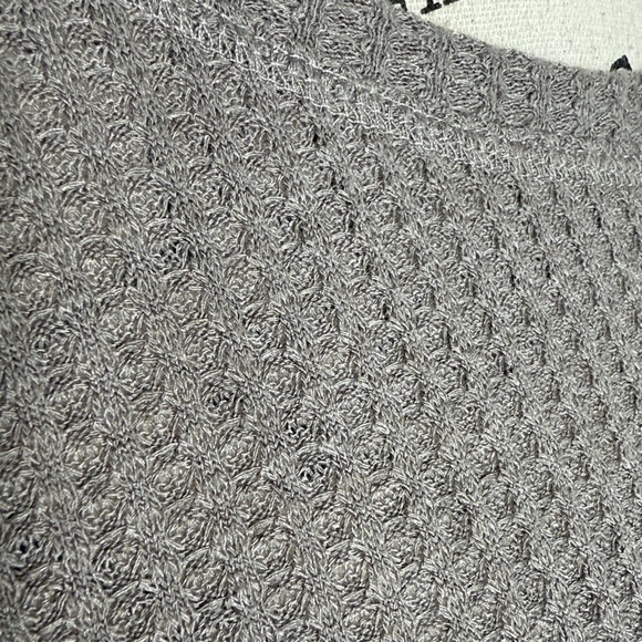 Bear Dance Textured Knit Top - Picture 6 of 7